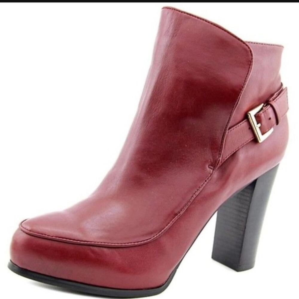 Artelier Nicole Miller Nicole Miller Flora Women Pointed Toe Leather Bur…